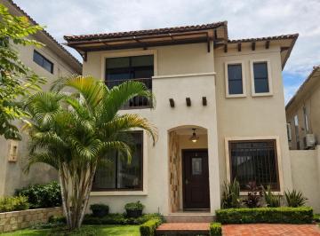 Casa de 3 habitaciones, Guayaquil · Venta Casa 217 m² Urb Bosques de La Costa Km 9.8 Via a La Costa