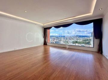 Departamento de 3 habitaciones, Quito · Elegante Departamento con Terraza en El Quito Tenis