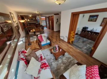 Casa · 141m² · 4 Habitaciones · 2 Estacionamientos · Venta Casa 141 m² Sector Carretas