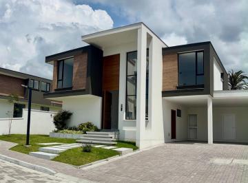 Casa · 290m² · 3 Habitaciones · 2 Estacionamientos · Casa - Puembo