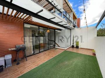 Departamento · 153m² · 3 Habitaciones · 2 Estacionamientos · En Venta Departamento Duplex con Patio en Conjunto Privado. Sector Tumbaco