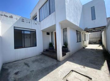 Casa de 4 habitaciones, Quito · Casa Amoblada en Venta Quito Norte - San Jose Moran