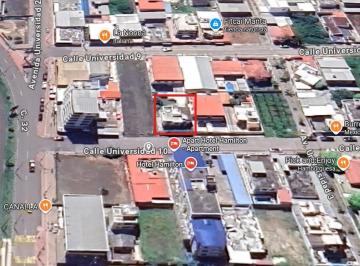 Casa · 150m² · 6 Habitaciones · 3 Estacionamientos · Vendo Inmueble con Gran Potencial en Manta en Zona de Alto Comercio