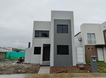 Casa · 144m² · 4 Habitaciones · Casa de Estreno en Villas del Rey Etapa Harry