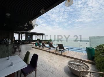 Suite · 79m² · 1 Habitación · 1 Estacionamiento · Venta Suite en Edificio Double Tree, Malecón 2000 Verv