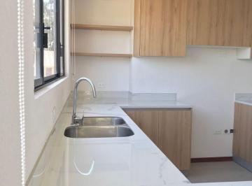 Suite de 1 habitación, Quito · Por Estrenar - Amoblada - en Planta Baja