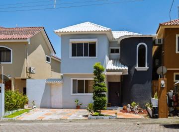 Casa de 3 habitaciones, Guayaquil · Se Vende Casa en Urb. Portal Al Sol - A. Cobos
