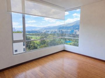 Departamento de 2 habitaciones, Quito · Departamento en Venta Frente a La Carolina – 100 m², Piso Alto con Vista