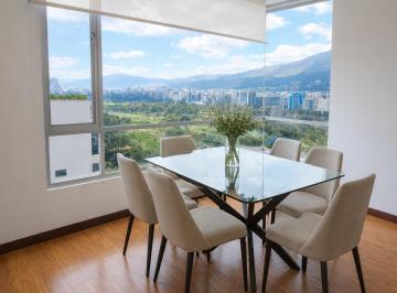 Departamento de 2 habitaciones, Quito · Departamento en Venta Frente a La Carolina – 100 m², Piso Alto con Vista
