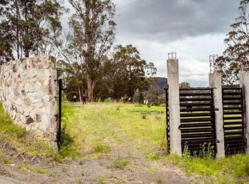 Terreno / Lote , Cuenca · Apagangoras Challuabamba un Terreno, 2 Lotes