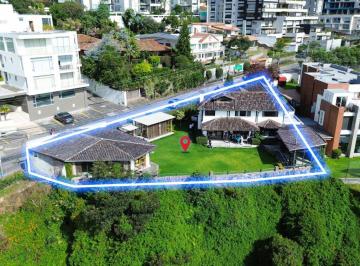 Terreno / Lote , Quito · Casa Comercial con Terreno en Cumbayá 901 m²