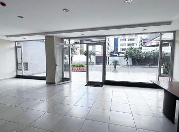 Local comercial , Quito · Amplio Local Comercial, 2 Parqueaderos, 1 Bodega, Guardiania 24/7. Mall Jardin