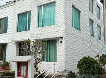 Casa · 107m² · 4 Habitaciones · 1 Estacionamiento · Casa de Venta en Conocoto La Armenia