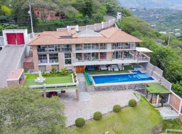 Casa de 3 habitaciones, Quito · Exclusiva Propiedad en Renta, Tumbaco - Las Minas