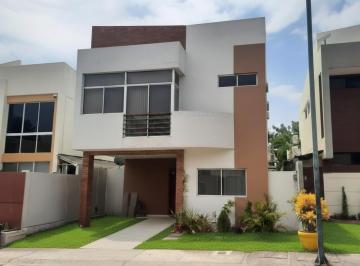 Casa de 4 habitaciones, Guayaquil · Venta de Casa de Oportunidad en Urb. Belohorizonte - R. Luna