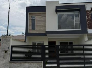 Casa de 3 habitaciones, Cuenca · Moderna y Luminosa Villa Como Nueva Cica II (V3178)