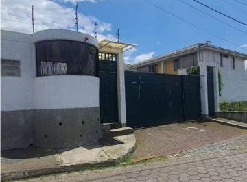 Casa de 3 habitaciones, Quito · Casa en Venta Conjunto Privado en Sangolqui