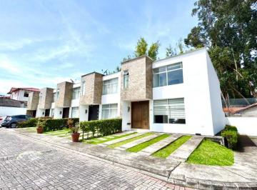 Casa de 3 habitaciones, Quito · Casa de 3 Hab en Venta Mirasiera - Valle de Los Chillos