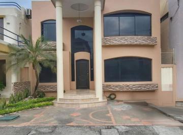 Casa de 4 habitaciones, Guayaquil · Casa 4 Dorm. con Dorm. en Planta Baja –urb. Goleta