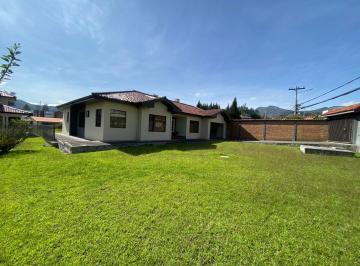 Casa · 250m² · 3 Habitaciones · 8 Estacionamientos · Casa en Challuabamba en Renta. Uso Comercial