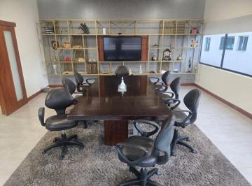 Oficina comercial , Quito · Vendo Oficinas Duplex en Republica del Salvador, Remodelada