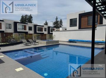 Casa · 140m² · 4 Habitaciones · 3 Estacionamientos · Tumbaco. Casa en Venta 4 Dorm - 3 Parqueos. por Estrenar