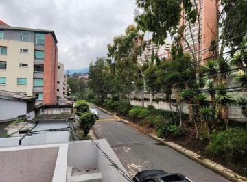 Departamento de 5 habitaciones, Quito · Vendo Oportunidad Departamento Duplex en El Quito Tenis de Más de 400 m² Para Remodelar