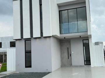 Casa de 3 habitaciones, Guayaquil · Vendo Casa en Aguamarina /la Joya
