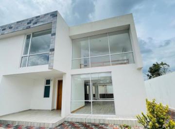 Casa · 200ha · 3 Habitaciones · 2 Estacionamientos · Venta Casa 3 Dorm. - Conjunto El Eden - Puembo