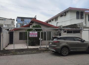 Casa de 5 habitaciones, Guayaquil · En Venta Casa Rentera en Urdesa, Norte