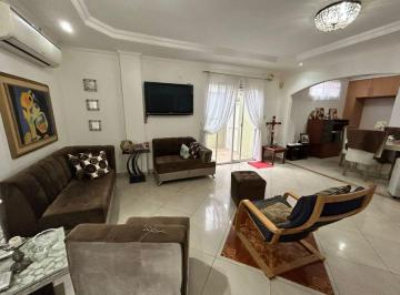 Suite de 1 habitación, Guayaquil · Vendo Linda Suite Planta Baja con Patio en Kennedy Norte Sector Cerrado