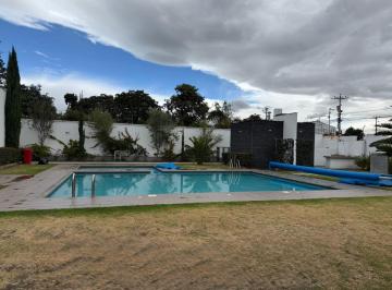 Casa · 123m² · 3 Habitaciones · 2 Estacionamientos · Se Renta Casa Flamante con Piscina en Puembo
