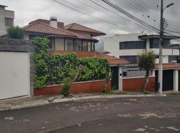 Casa · 420m² · 4 Habitaciones · 4 Estacionamientos · Venta Casa Urbanización El Condado