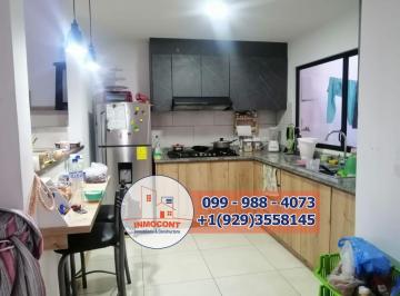 Casa de 3 habitaciones, Cuenca · Casa de Venta en Zona Residencial Sector Los Cerezos