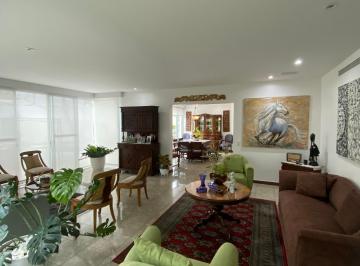 Casa de 4 habitaciones, Guayaquil · Casa con 4 Dorm. en Venta en Urb. Olympus, 512 m²