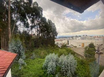 Casa de 4 habitaciones, Quito · Casa de 306 m² con 4 Habitaciones en Venta en El Bosque