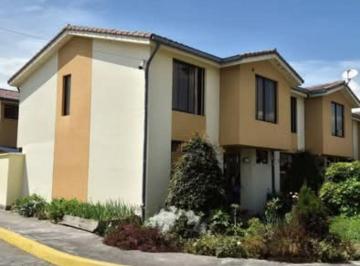 Casa de 3 habitaciones, Quito · Casa en Venta Sector Santa Rosa - Sangolqui