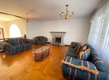 Casa de 7 habitaciones, Quito · Casa Venta con Departamento en La Urbanización El Condado
