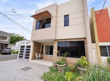 Casa · 160m² · 3 Habitaciones · 1 Estacionamiento · Venta Casa Urb. Castilla, Vía a Samborondón Daule, 3 Dorm., V. O.