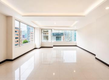 Departamento · 181m² · 3 Habitaciones · 2 Estacionamientos · Oportunidad Departamento 3 Dorm. en Venta Quito La Carolina
