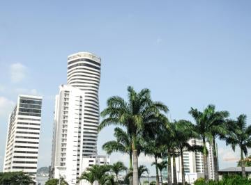 Oficina comercial en Venta  Puerto Santa Ana · Oficina de Lujo en The Point | Piso 26 | Vista Al Río | 1 Parqueo