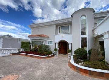 Casa de 3 habitaciones, Quito · Elegante Casa Cumbaya 500 m². Exclusivo Conjunto, Piscina. Venta o Renta