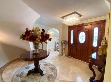 Casa de 3 habitaciones, Quito · Elegante Casa Cumbaya 500 m². Exclusivo Conjunto, Piscina. Venta o Renta