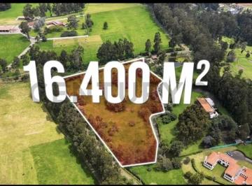 Terreno / Lote · 16473m² · Terreno en Urbanización Exclusiva - Sector Cashapamba - Los Cerros