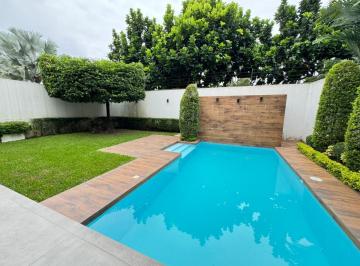 Casa de 4 habitaciones, Guayaquil · Casa Moderna en Venta Ubicada en Isla Mocoli - Samborondon