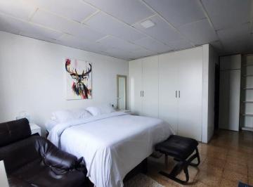 Departamento de 3 habitaciones, Guayaquil · Venta de Amplio Departamento con Vista Panorámica en Av 9 de Octubre - R. Luna