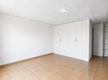 Departamento de 3 habitaciones, Guayaquil · Venta de Amplio Departamento con Vista Panorámica en Av 9 de Octubre - R. Luna