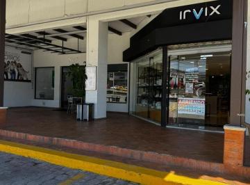 Local comercial · 180m² · Alquiler Local Comercial Cumbaya