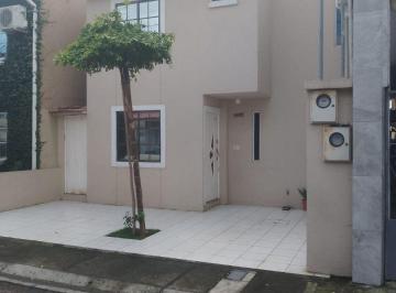 Casa de 3 habitaciones, Guayaquil · Venta Casa en Urbanización Villas del Rey Etapa Rey Arturo