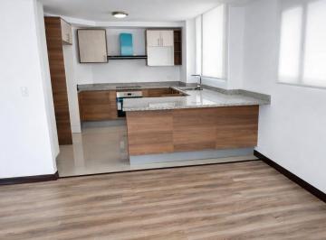 Departamento de 3 habitaciones, Quito · Arriendo Comodo Departamento de 3 Dorm. con Balcon
